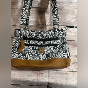 STONE NY lightweight quilted black &‎ white purse. Great size w/ 2 pockets